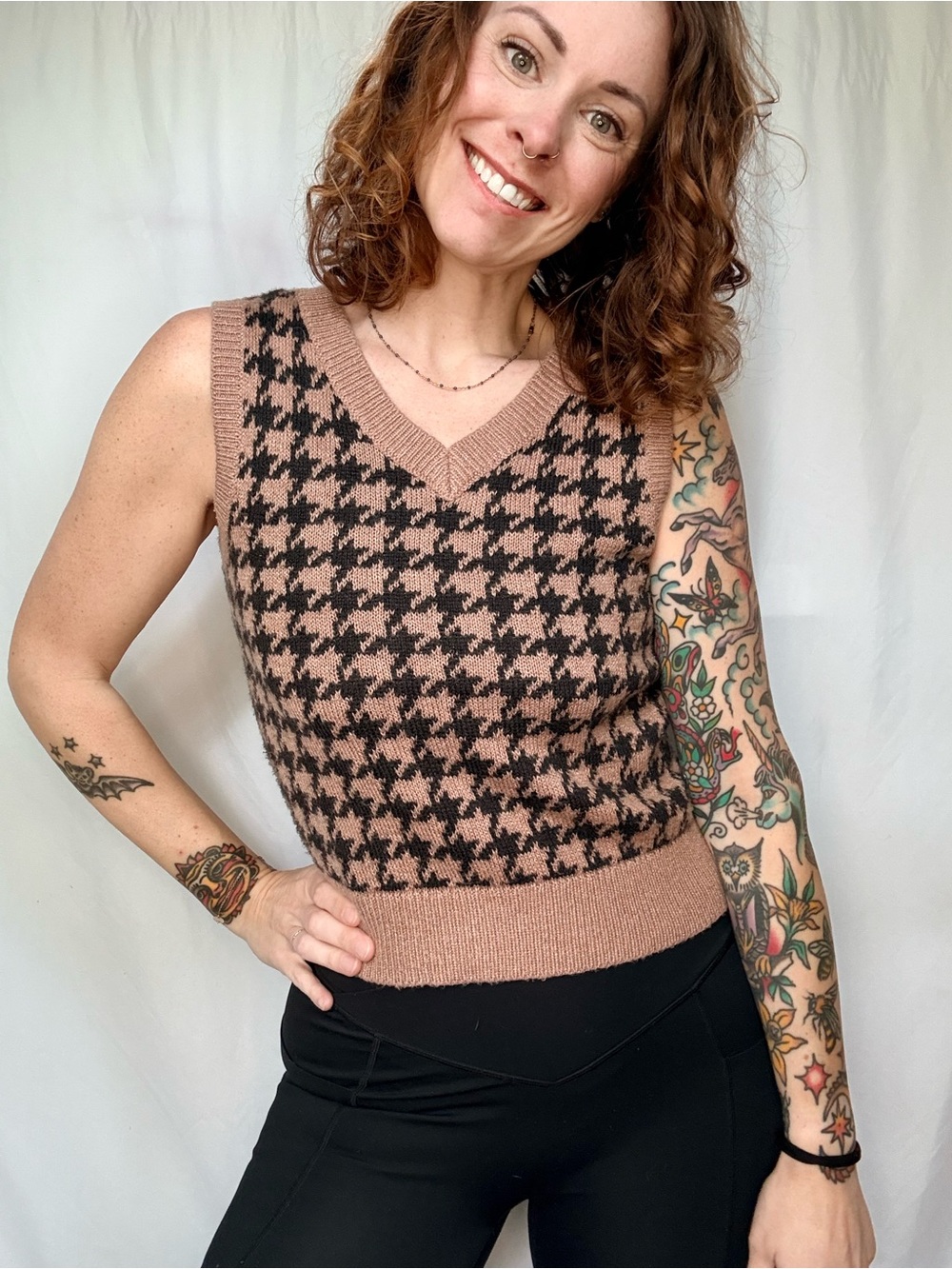 Sleeveless Houndstooth Knit Vest - Camel/Black - Picture 1 of 4